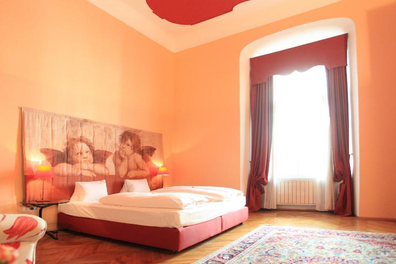Boutique Hotel Dom - Rooms & Suites Γκρατς Εξωτερικό φωτογραφία